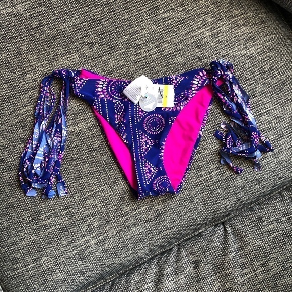 O’Neill Moxie Tie Side Bikini Bottom Size M - Picture 2 of 5